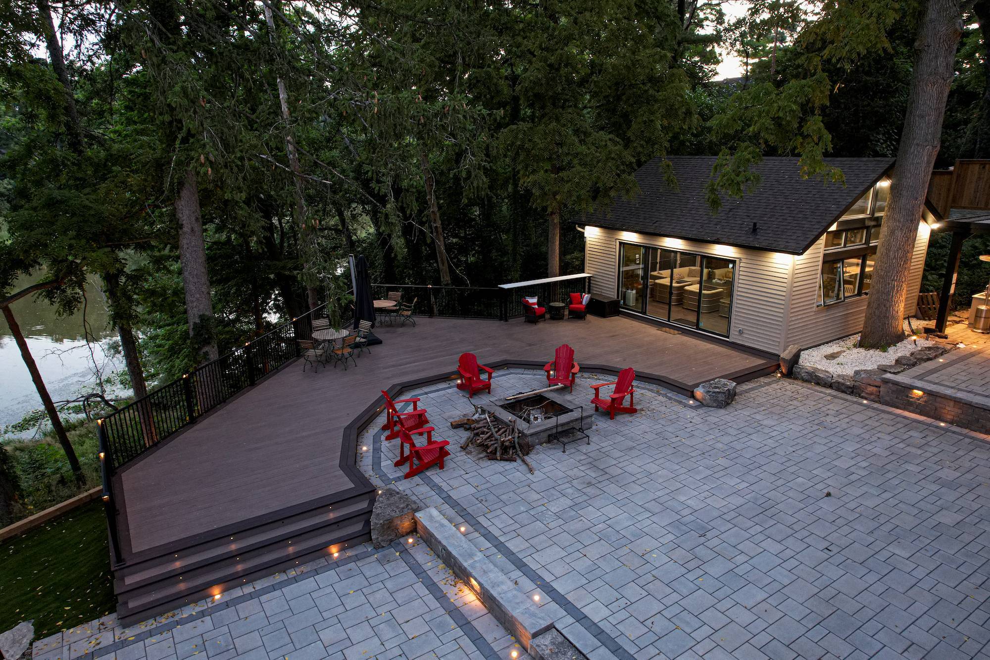 Modern Patio & Backyard Design Ideas