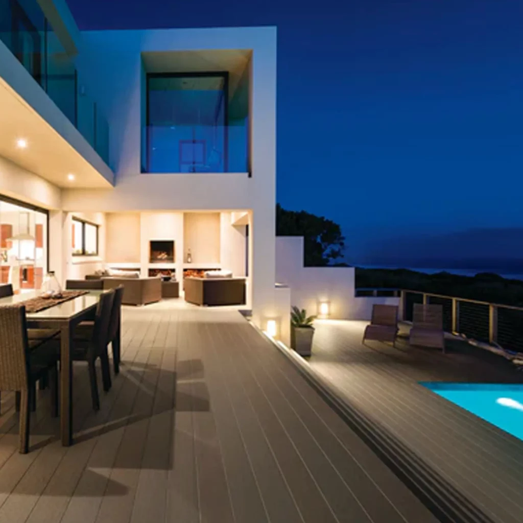 Discover the Benefits of Fiberon PVC Decking for Your Outdoor Space 3