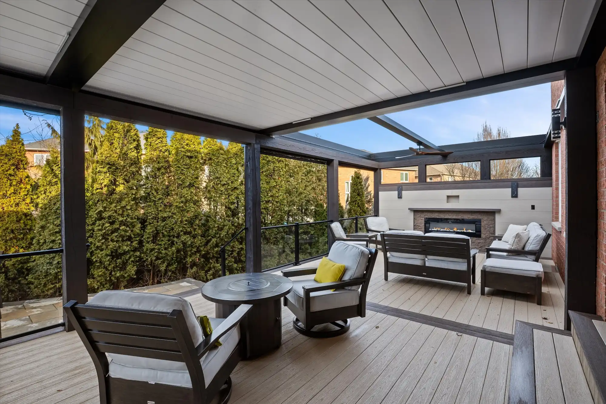 Oakville: Twilight Elegance